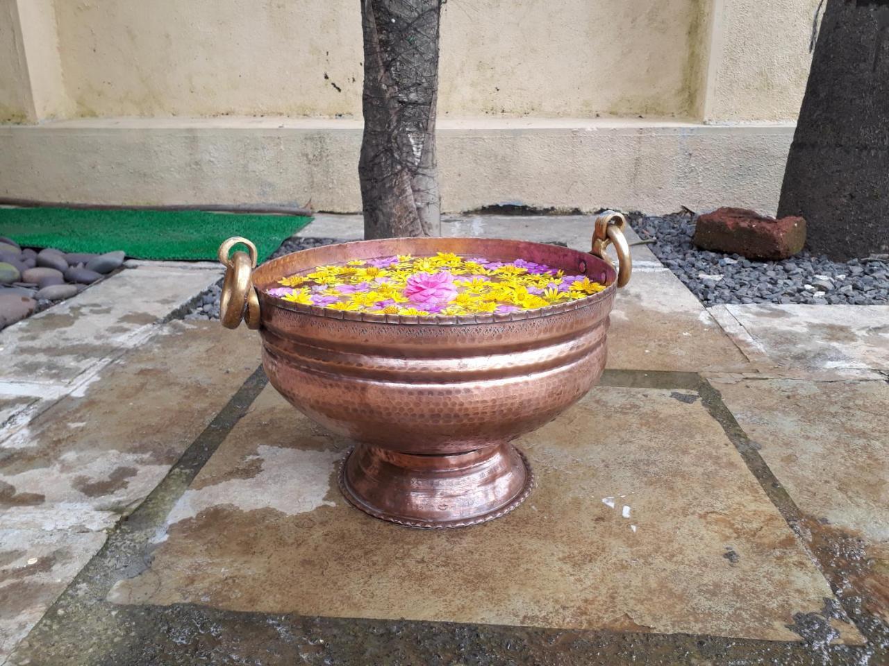 Andharban Home Stay Pune Bagian luar foto