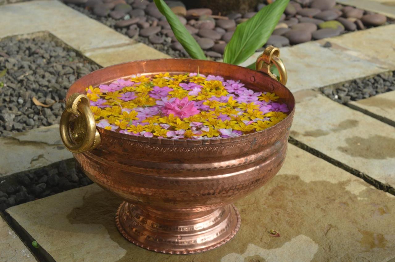 Andharban Home Stay Pune Bagian luar foto